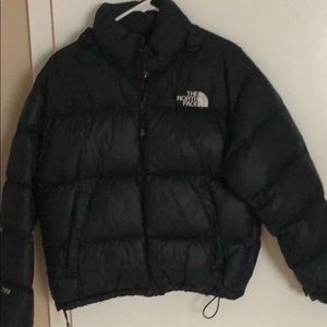 North Face Women’s short puffer coat